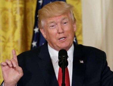 ΗΠΑ: Νέα προεδρικά διατάγματα υπογράφει ο Ντόναλντ Τραμπ